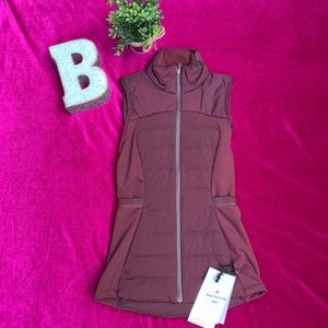 Lululemon Down For it All Vest Size 0 NWT